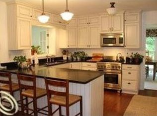 5875 Andover Rd, Troy, MI 48098