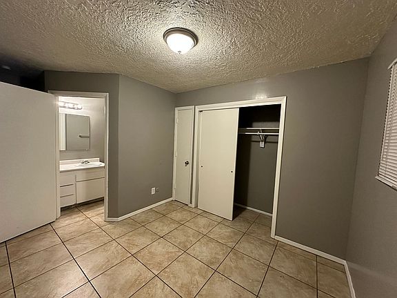 2nd image of 433 Louisiana Blvd SE Unit 5