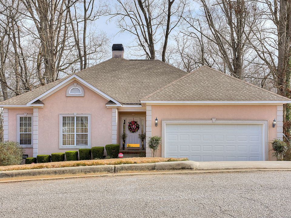 1st image of 221 Stonington Dr