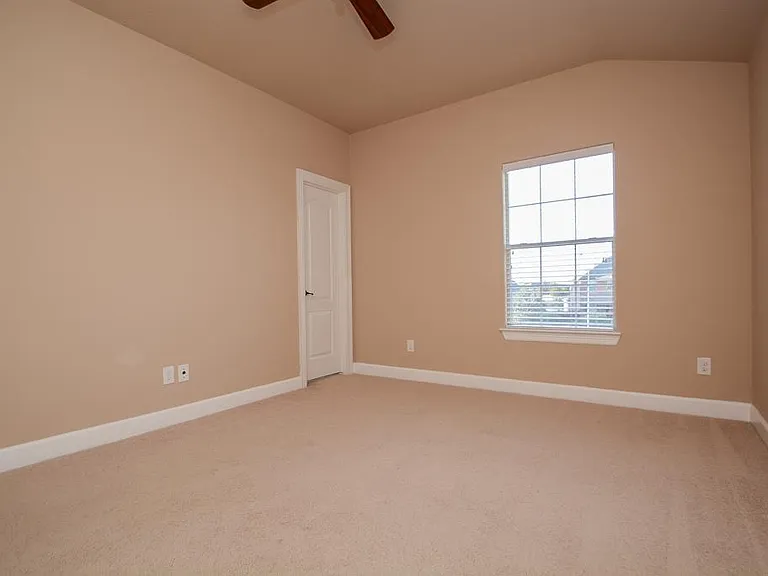 25939 Celtic Terrace Dr — Photo 22