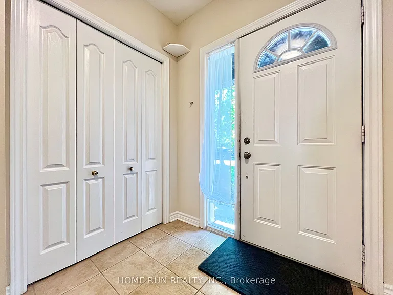 217 Deerfox Dr — Photo 5