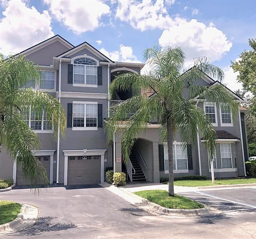 4 bed, 2.0 bath, 1610 sqft, $2,300 — Photo 1