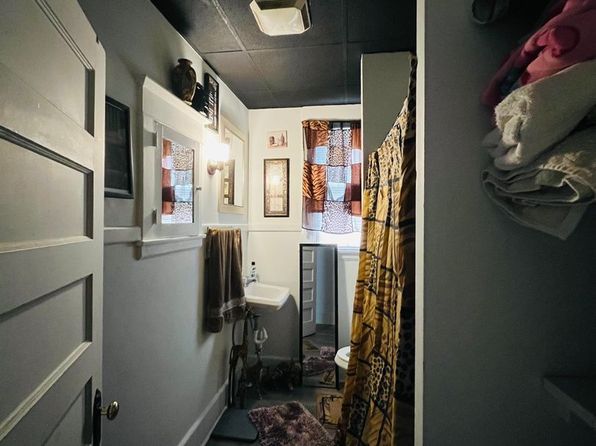 1305 Parkwood Blvd #2