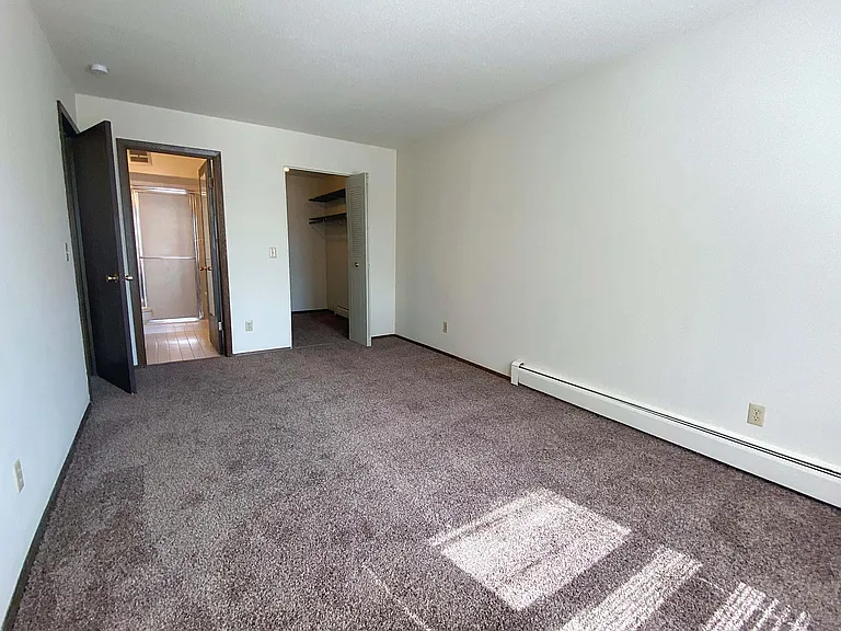 Southgate Apartments — Photo 101