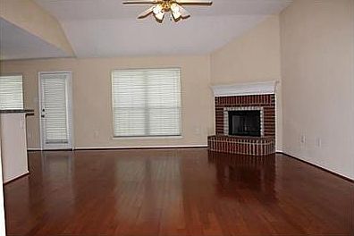 2nd image of 309 Mesquite Hill Dr