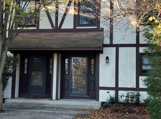 121 Buttonwood Dr, East Brunswick, NJ 08816