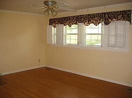 2nd image of 680 Piccadilly Ave