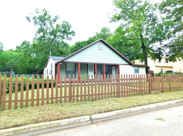 1007 W Collins St, Denton, TX 76201
