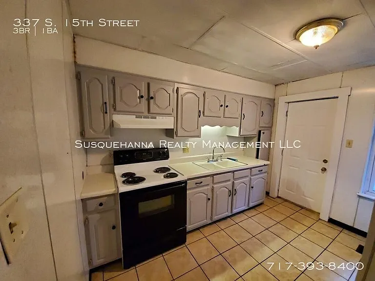 337 S 15th St — Photo 6