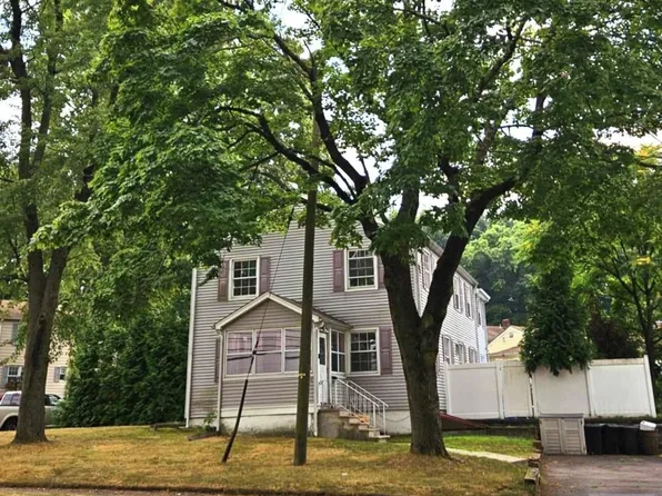 470 Market St, Elmwood Park, NJ 07407