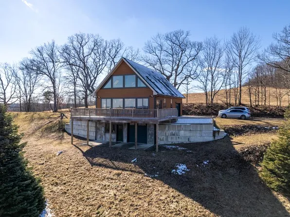 201 McCardle Rd, Sayre, PA 18840