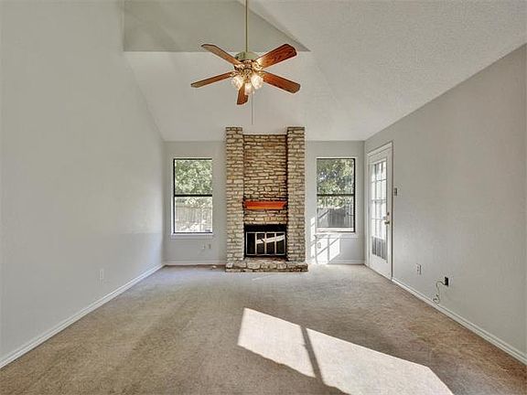 4th image of 814 Clearwater Trl