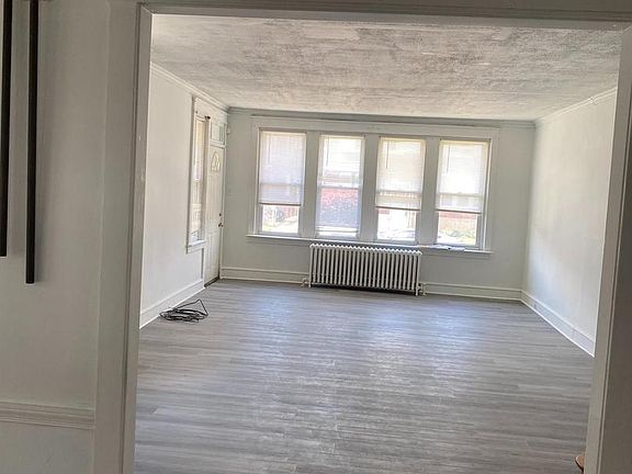 3rd image of 1415 Saint Vincent St #0