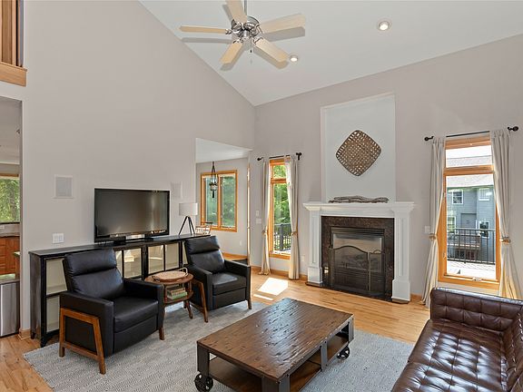 4th image of 4221 159th St