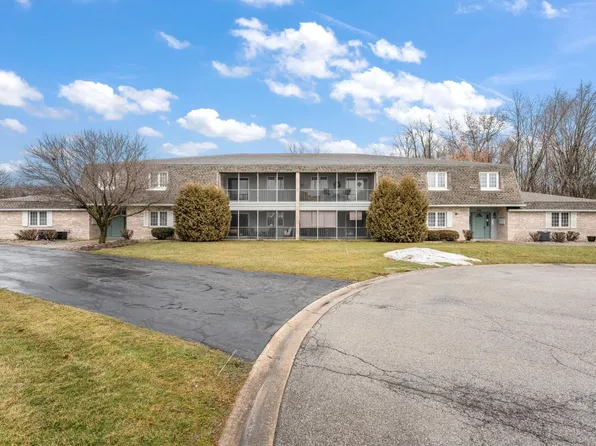 634 Hidden Oak Trl Unit 1-B, Hobart, IN 46342