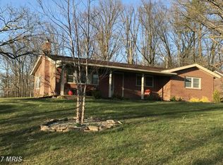 2933 Leafmore Rd, Chambersburg, PA 17202