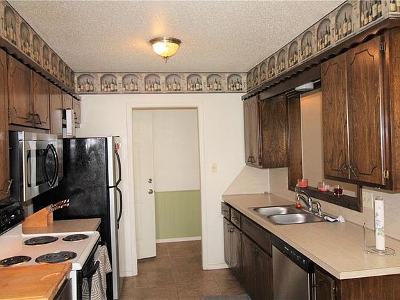 5th image of 1614 Sheffield Dr