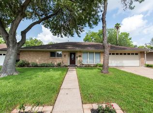 11406 Ashcroft Dr, Houston, TX 77035