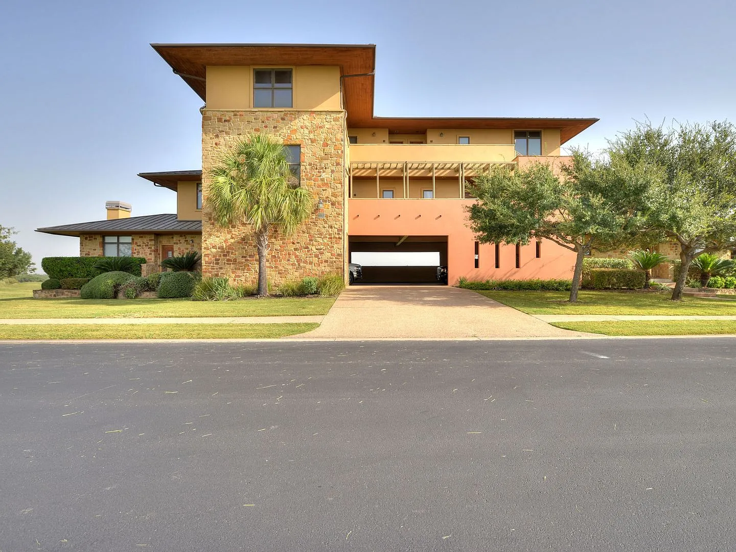 1908 Kahala Sunset Dr #H, Spicewood, Texas 78669 — Photo 2