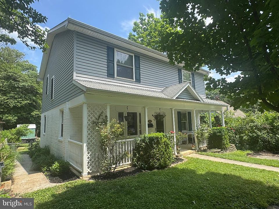 1st image of 910 Wade Ave