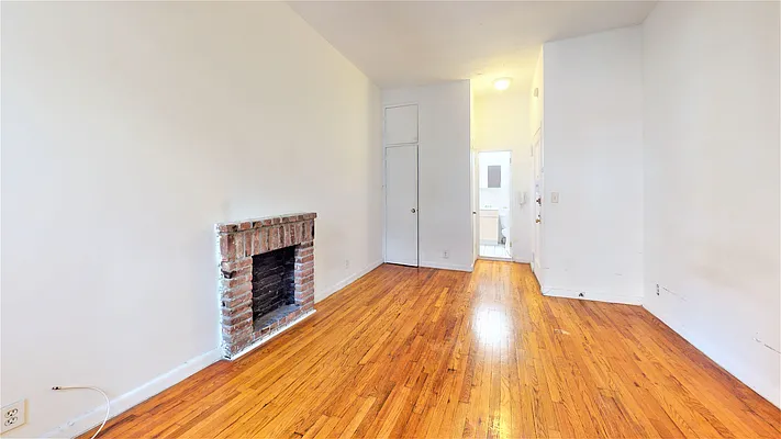 Rented by Bond New York | media 15