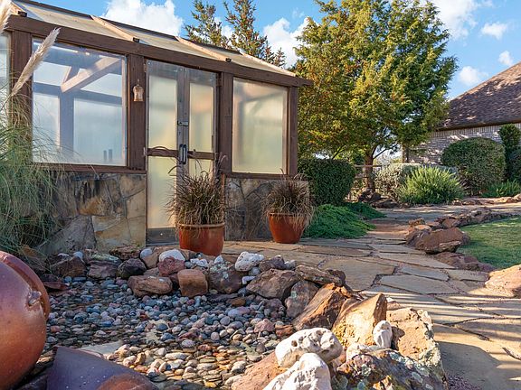 3rd image of 5004 Dublin Creek Ln