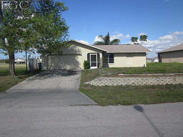 1st image of 1305 NE 15th Ln