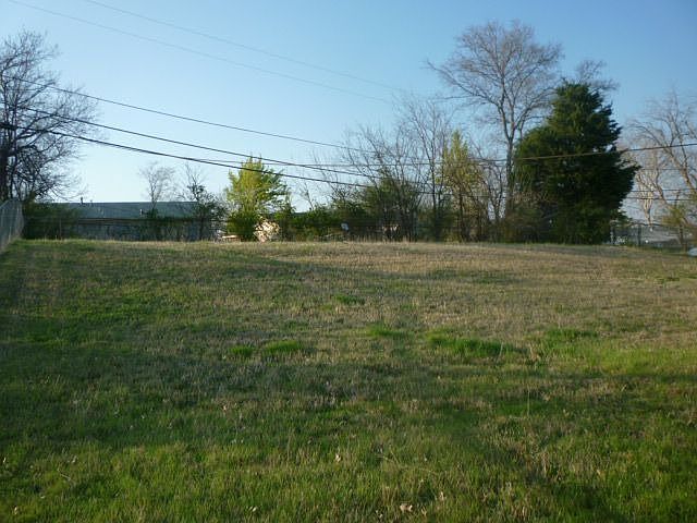 Building Photo 3