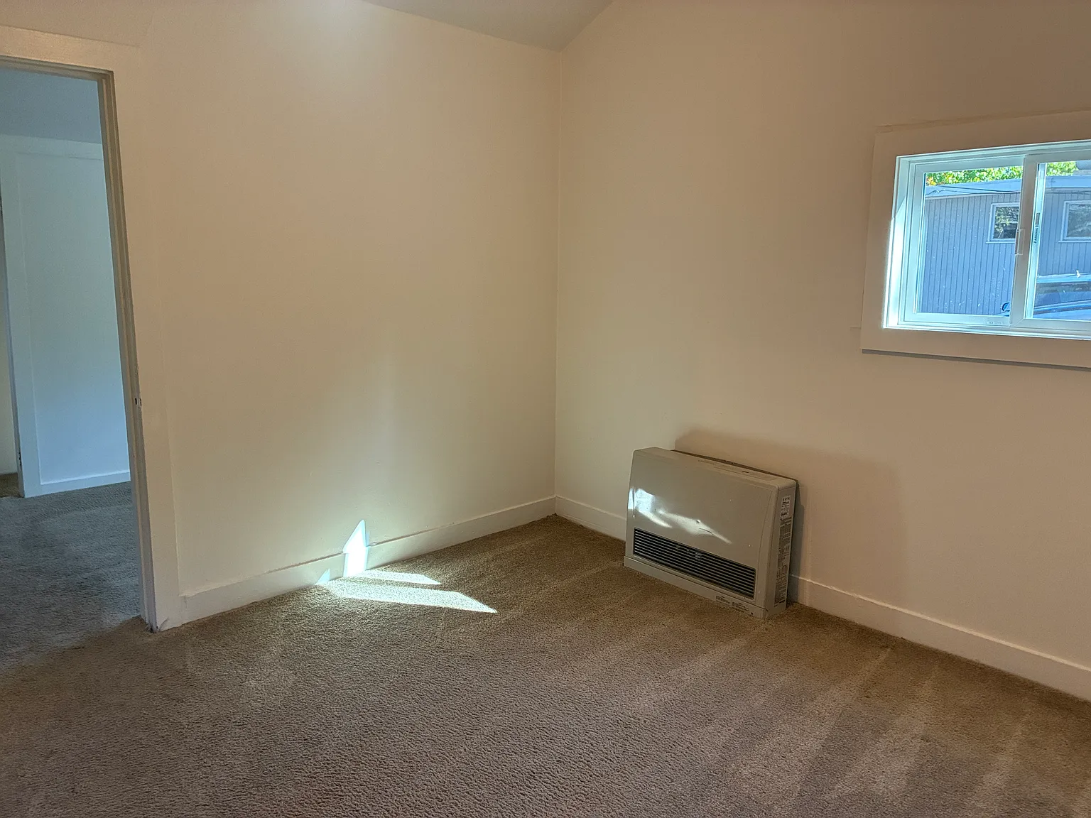2 bed, $2,000 — Photo 3
