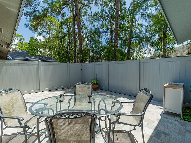 1073 Goldenrod Rd — Photo 9