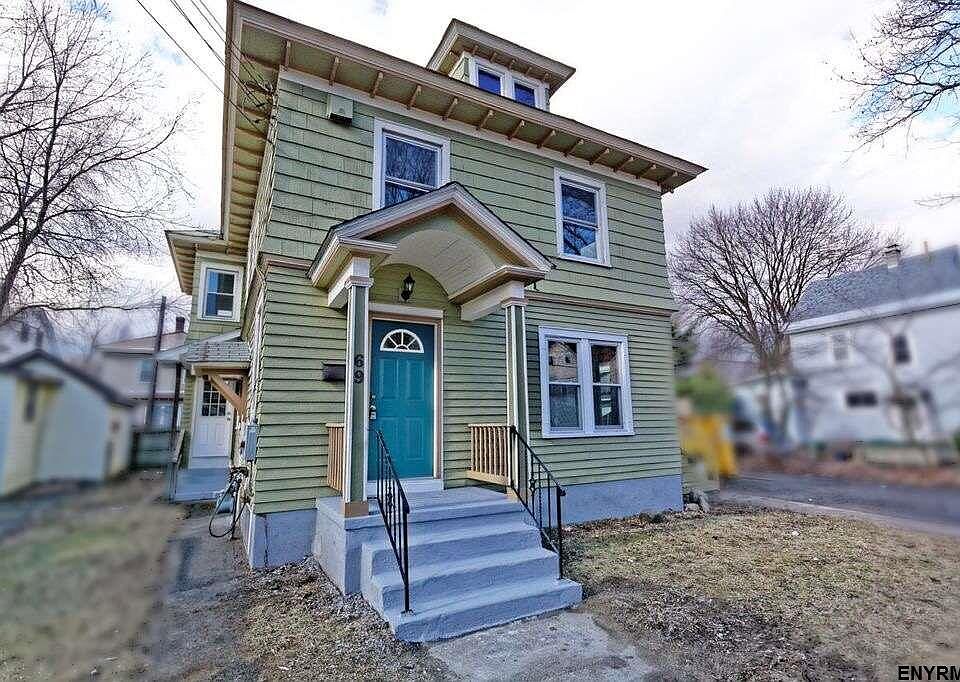 1st image of 69 W Notre Dame St