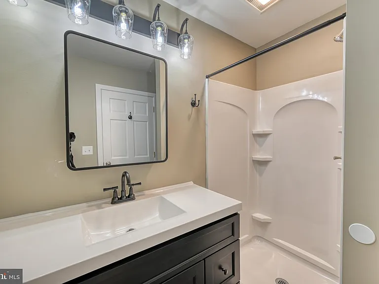 515 W Penn Ave — Photo 10