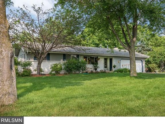 2nd image of 1405 Zanzibar Ln N