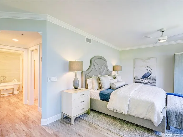 5799 NE Island Cove Way #1104 — Photo 40