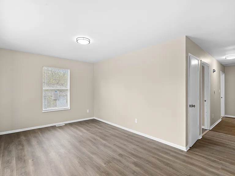 2049 Kappel Dr — Photo 16