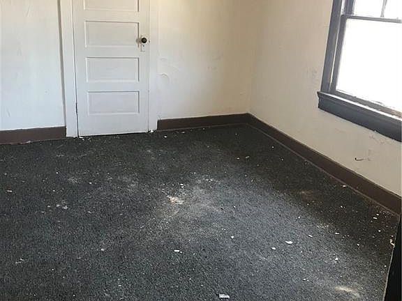 5th image of 3428 W 3rd St