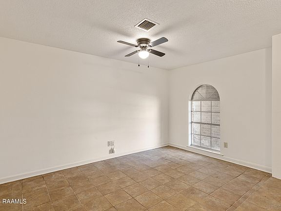 5th image of 113 Valencia Dr