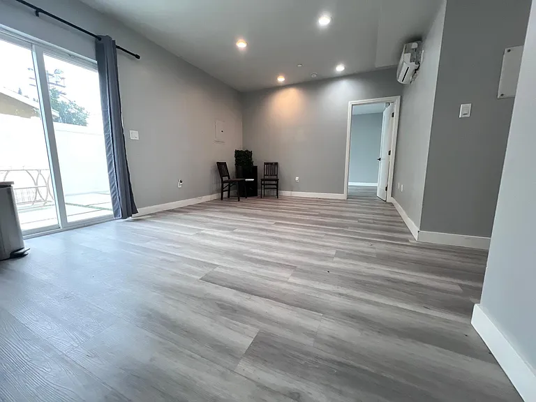 11348 Hatteras St #A1 — Photo 2