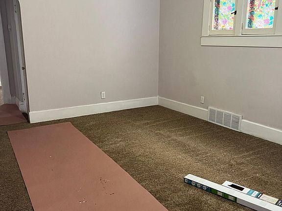 2nd image of 3631 33rd Ave S