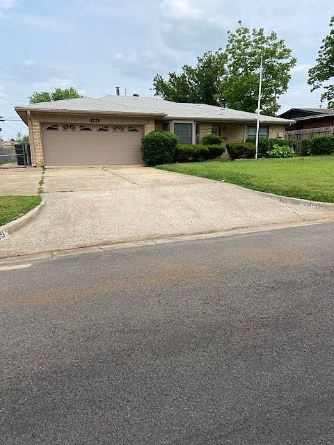 1st image of 4309 SE 12th St