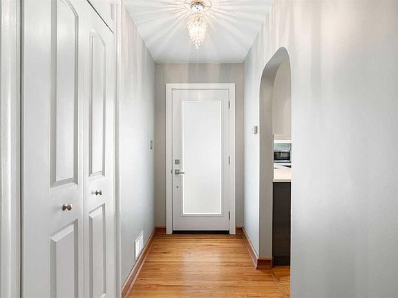 4th image of 1 S Kelwood Pl SW