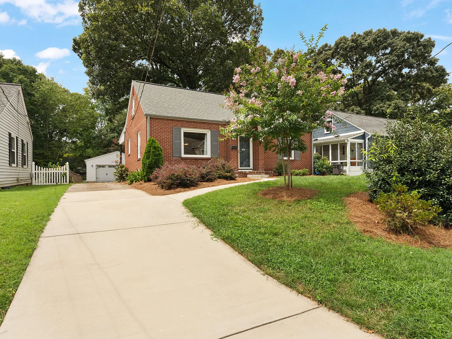 4 bed, 2000 sqft, $2,300 — Photo 3