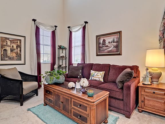 5th image of 160 Venetia Way