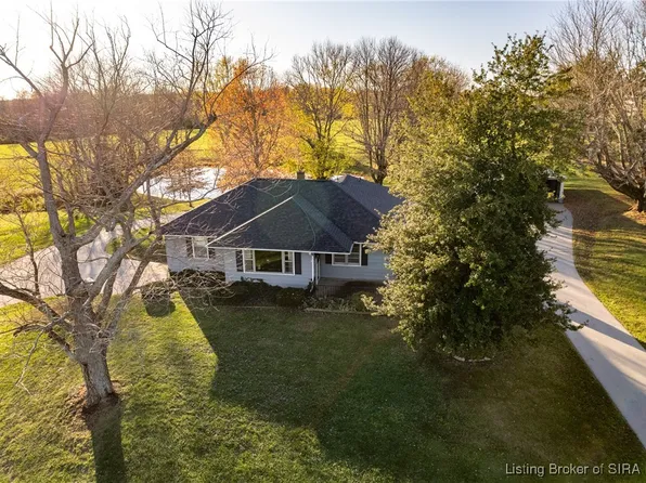 6807 Atkins Road, Floyds Knobs, IN 47119