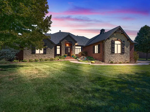 2306 N Lindsay Cir, Wichita, KS 67228