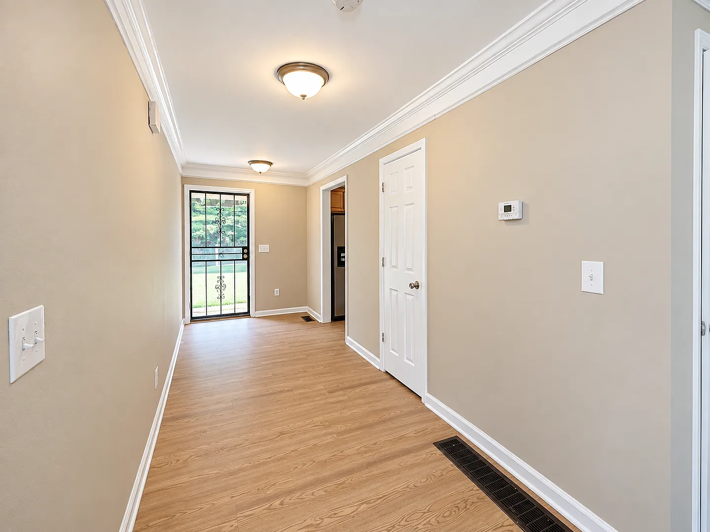 Updated 3-Bedroom Home in Atlanta Housing Vouchers Welcome! — Photo 3