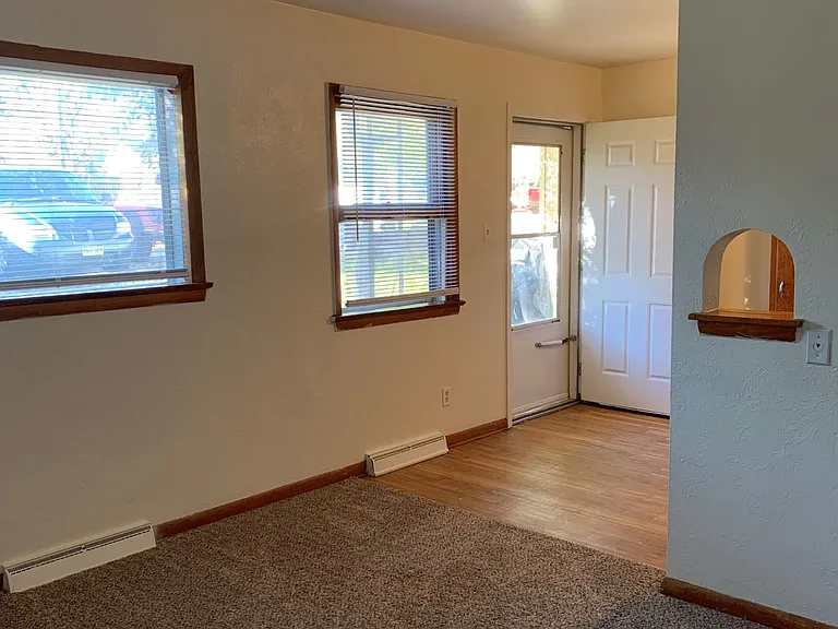 2025 6th Ave #3 — Photo 7