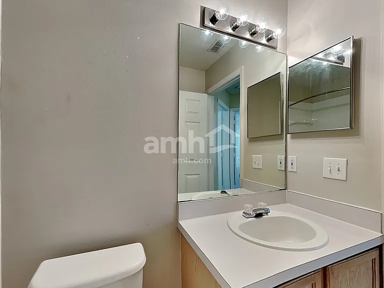 2423 Hybrid Dr — Photo 15