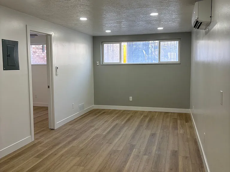 Victoria Canyon — Photo 18