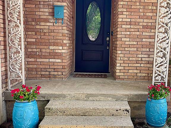 2nd image of 518 Temple Dr
